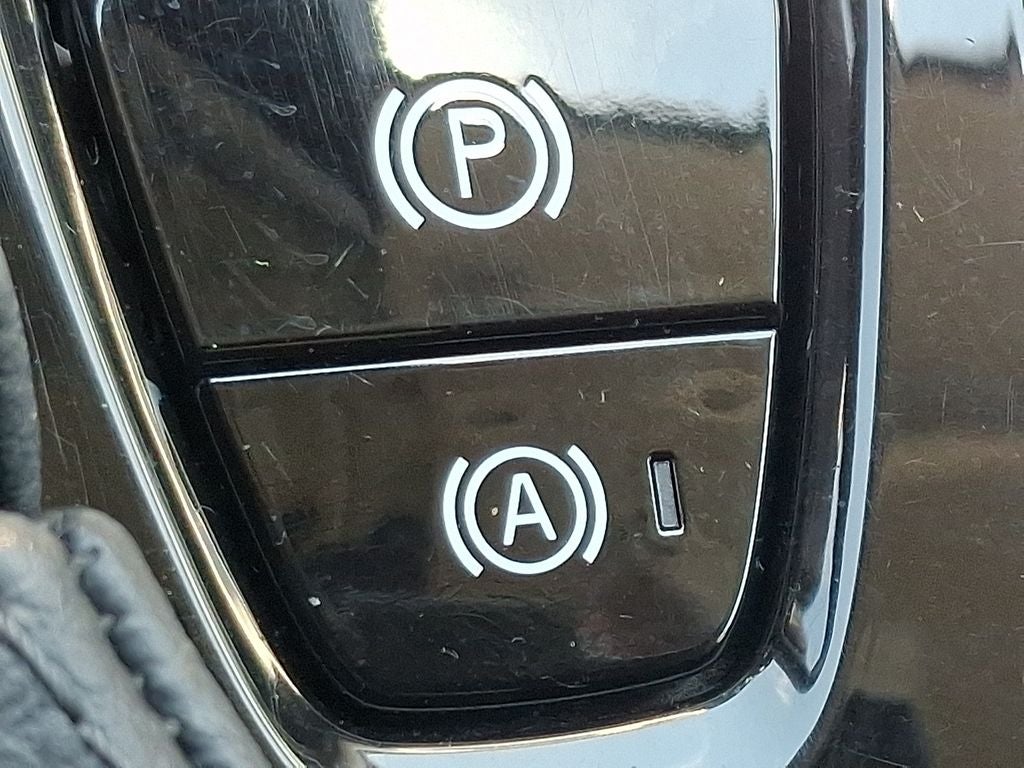 2021 Volvo XC90 T6 Momentum