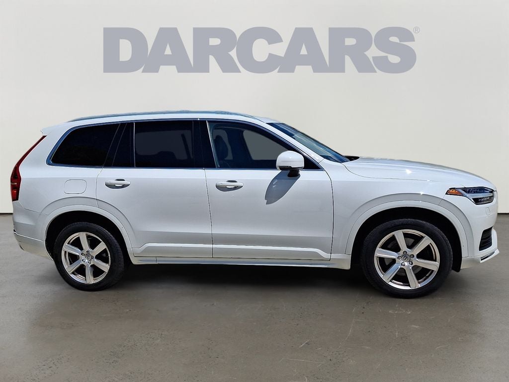 2021 Volvo XC90 T6 Momentum