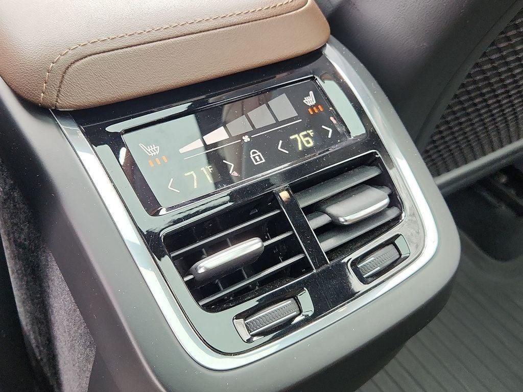 2022 Volvo XC60 B5 Inscription