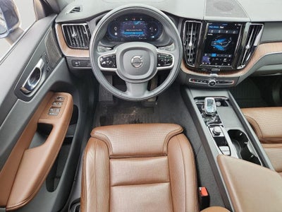 2022 Volvo XC60 B5 Inscription