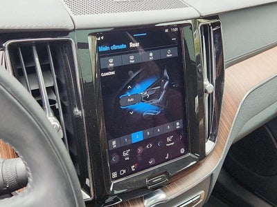 2022 Volvo XC60 B5 Inscription