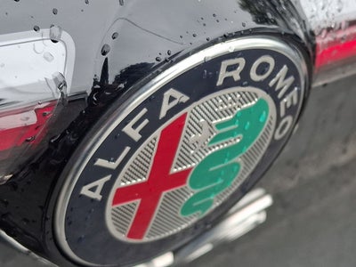 2025 Alfa Romeo Tonale Base